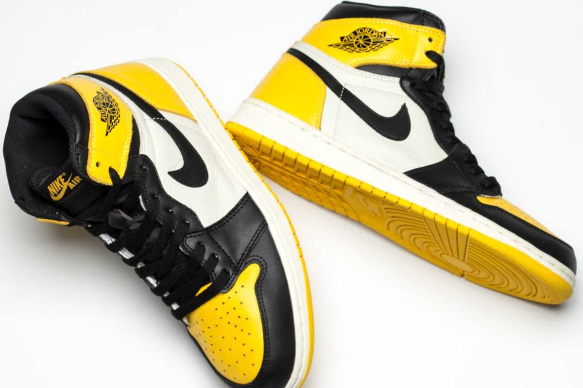 Nike Air Jordan 1 High OG “Yellow Toe 