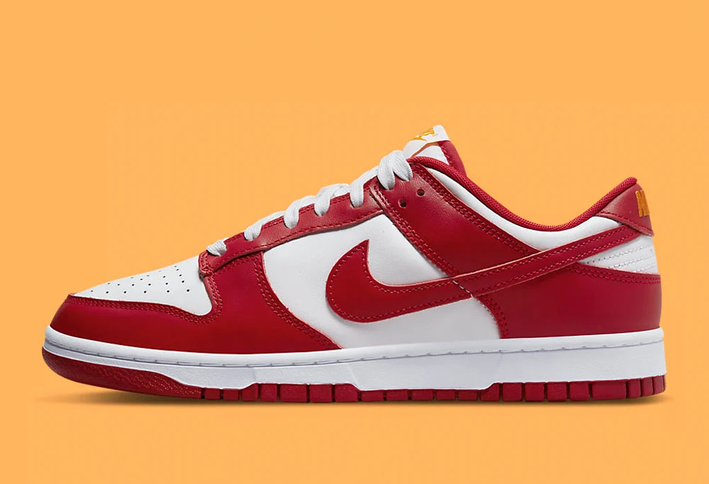 Nike Dunk Low Is Accented in “Gym Red” | SNKRDUNK Magazine