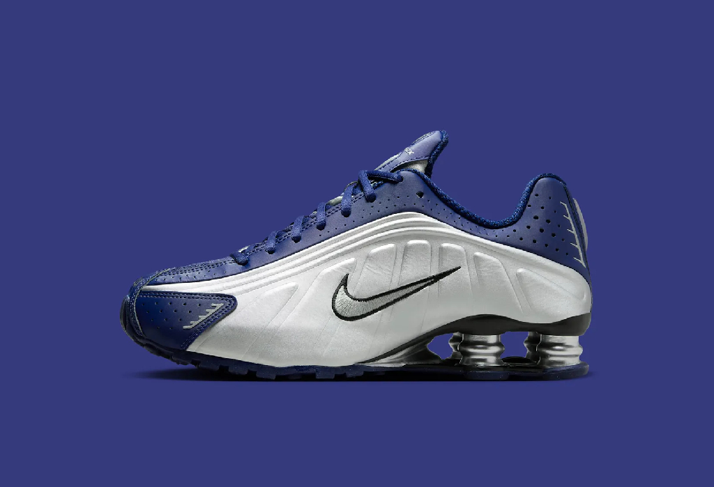 国内配送★NIKE★SHOX R4 BLUE VOID / LLIC SILVER Nike Shox R4 Blue Void AR3565-400
