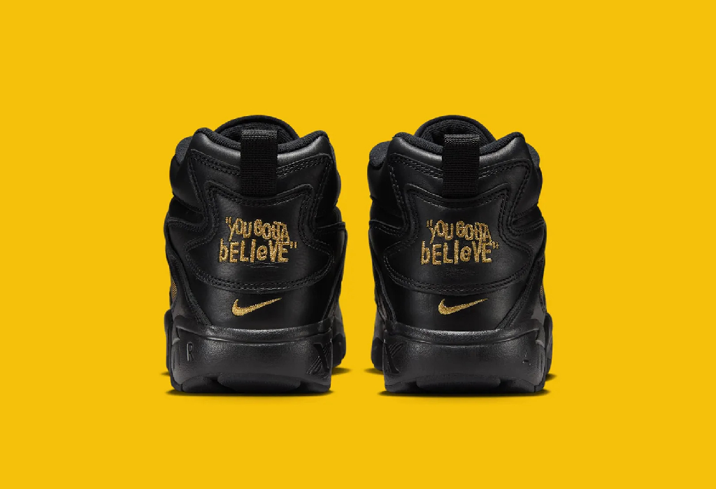 Nike Air Diamond Turf “Signing Day”