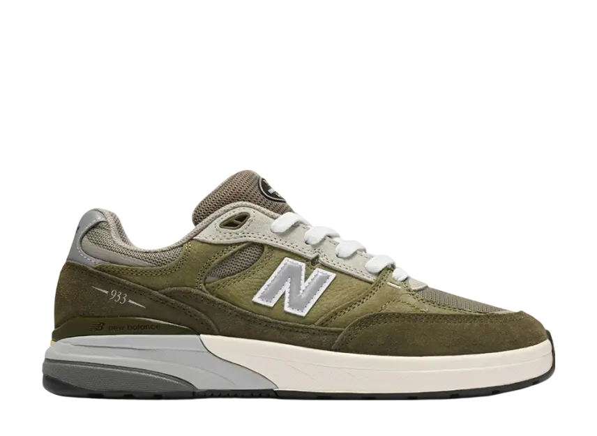 Andrew Reynolds × New Balance Numeric 933 