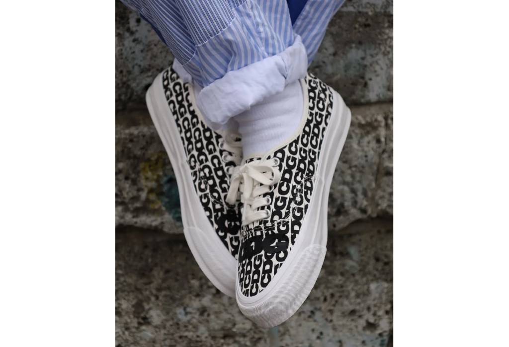 靴 COMME des GARCONS OTW by Vans Authentic 𝗖𝗗𝗚 | CLOUDY CDG × OTW by Vans Authentic LAUNCH ON 13th