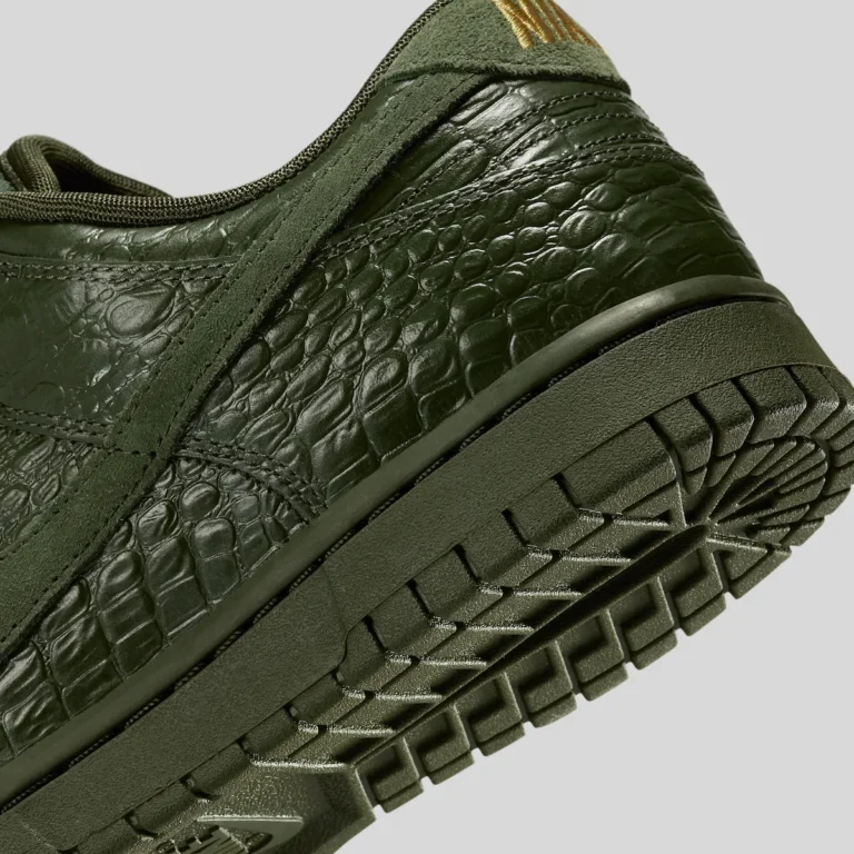 Nike Dunk Low “Crocodile”
