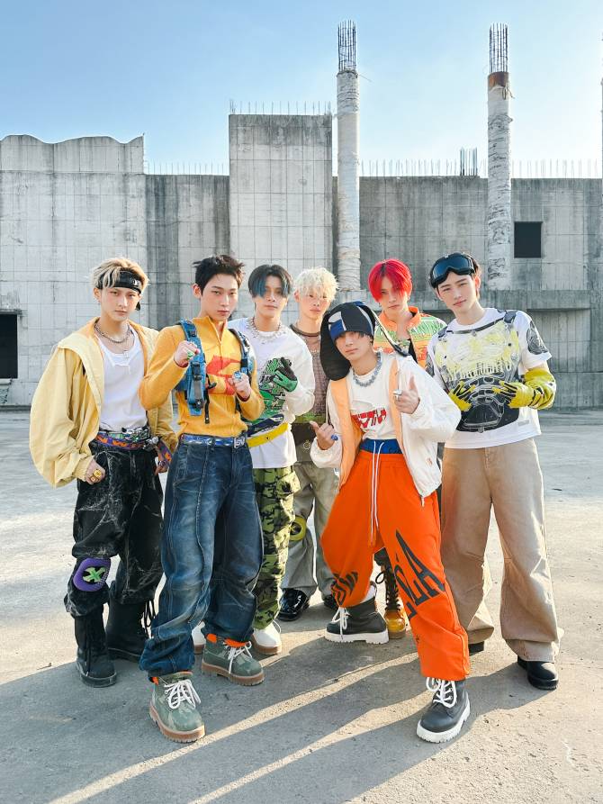 k-pop fashion outfit inspirations 2025