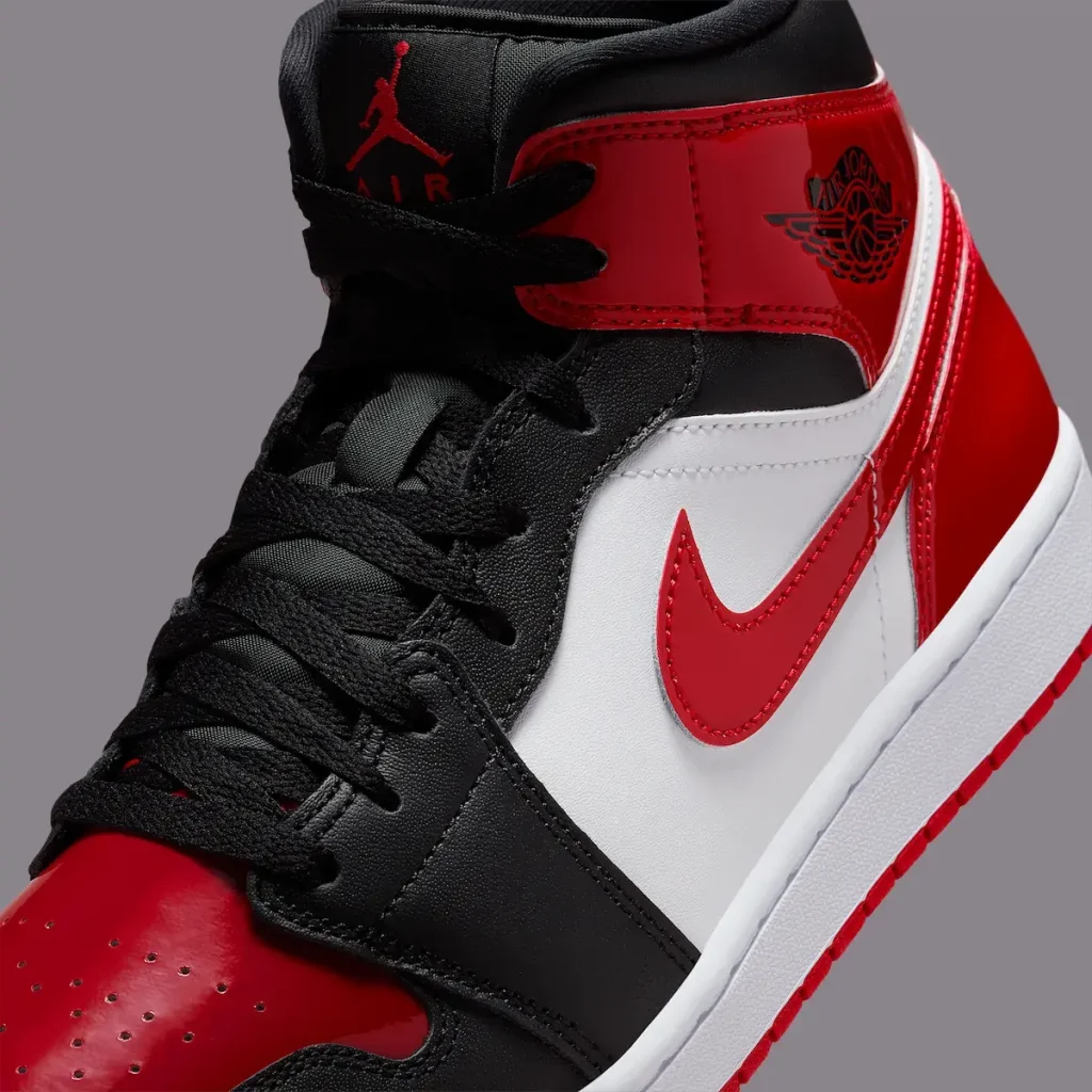 Air Jordan 1 Mid SE "Black/Varsity Red"