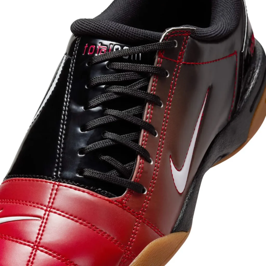 Nike Total 90 III “Bred”