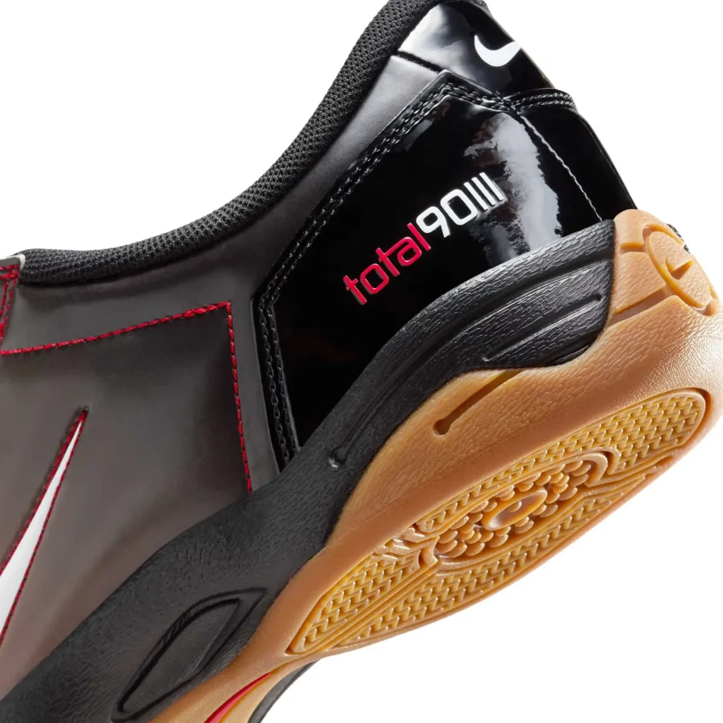 Nike Total 90 III “Bred”