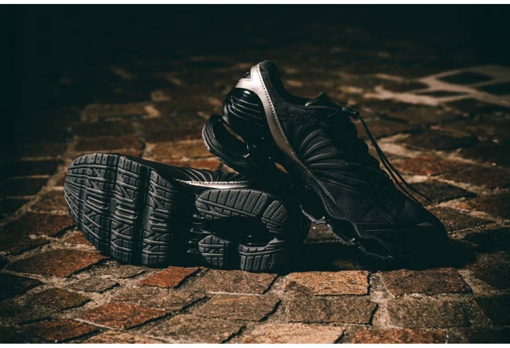 Mizuno WAVE PROPHECY LS “Monotone Cinema”