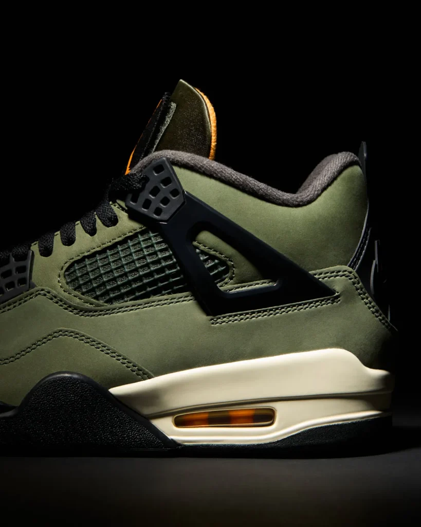 UNDEFEATED x Air Jordan 4 Retro "Deep Green"