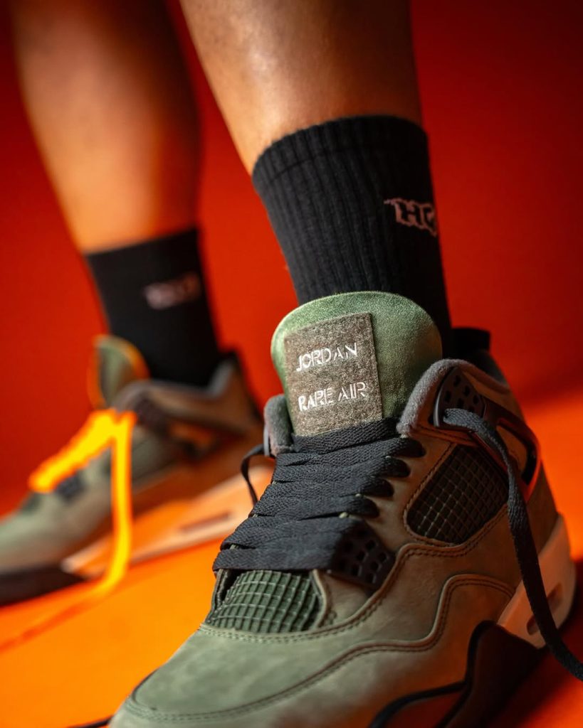 UNDEFEATED x Air Jordan 4