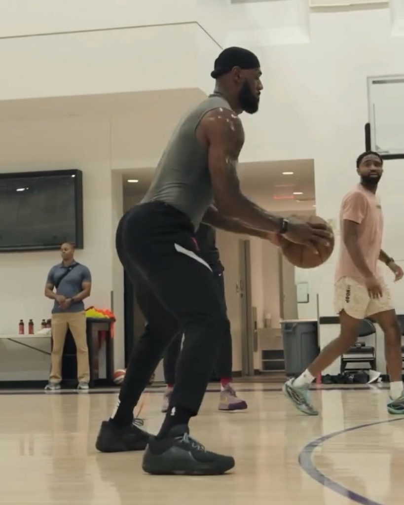 Nike LeBron 23