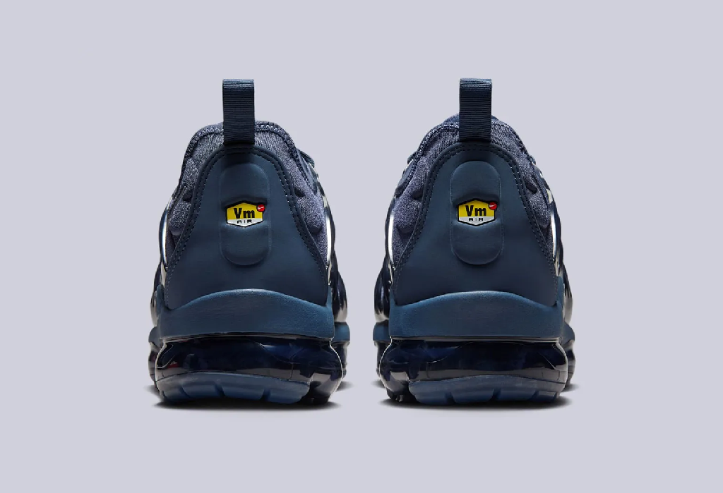 Nike Vapormax Plus “Thunder Blue”