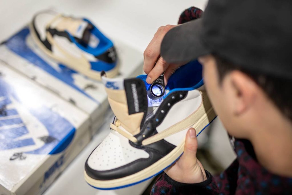 Counterfeit Sneaker Fraud: The Growing Threat and How to Protect Yourself