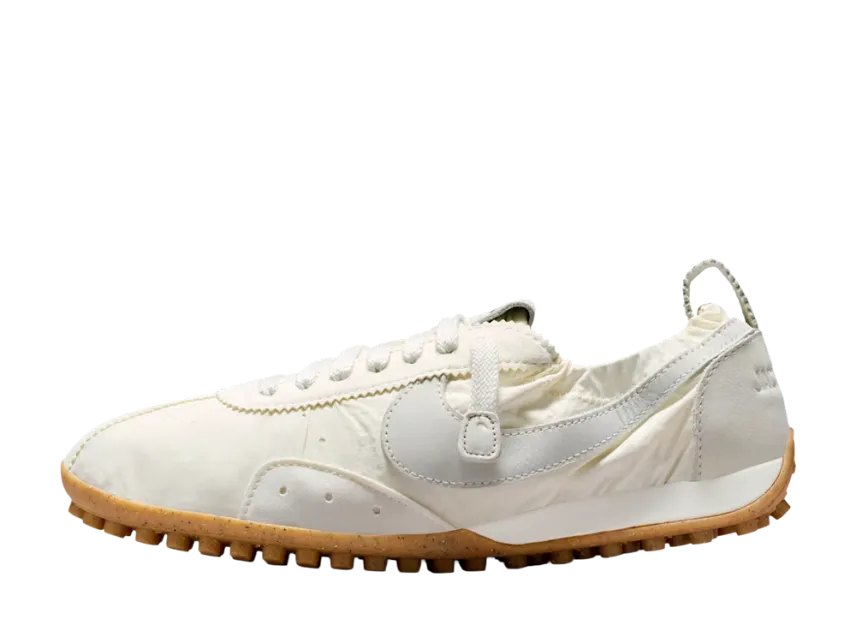 Jacquemus × Nike Women's Moon Shoe SP 