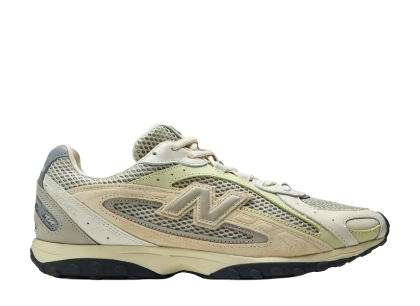 AURALEE × New Balance 204L 
